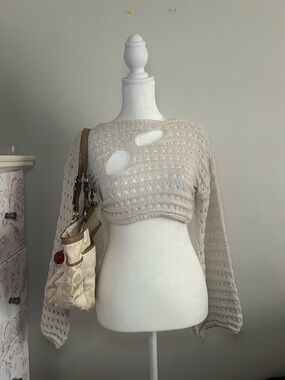 Crochet Knit Crop pullover in Cream